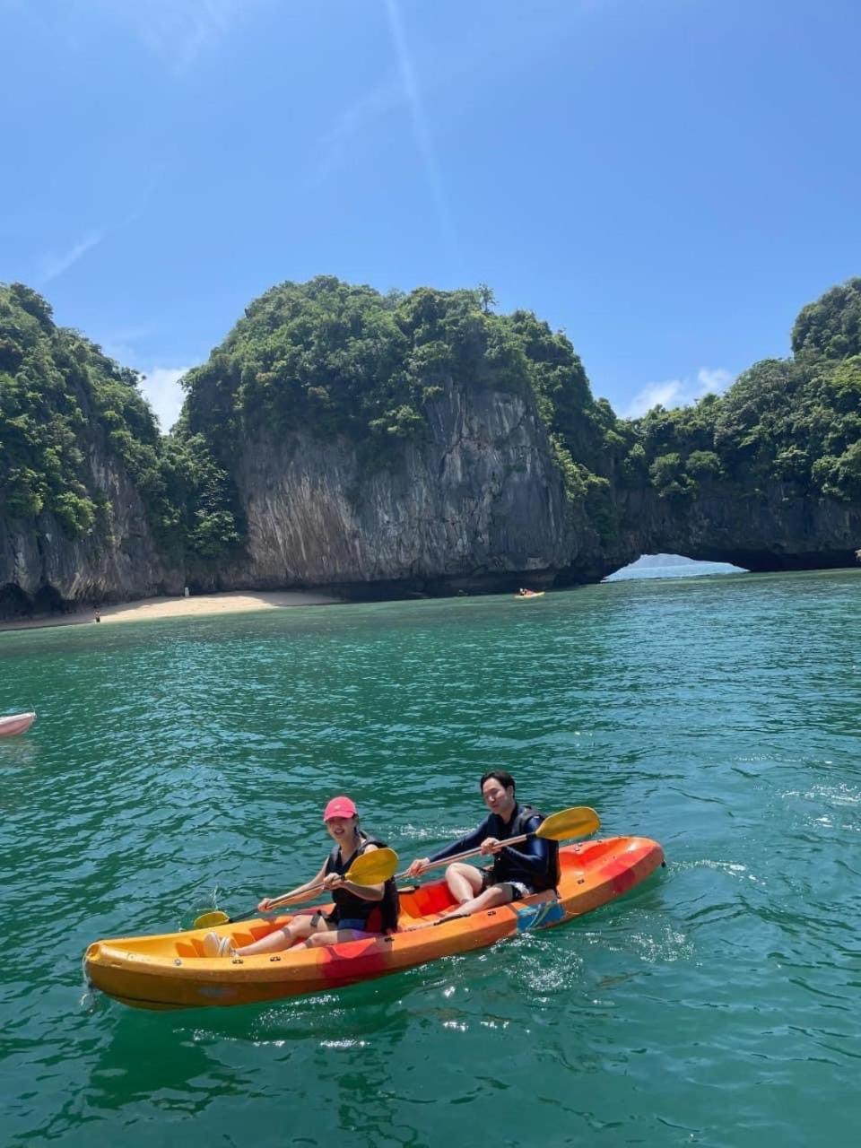 Sea Balcony Hotel Dong Khe Sau エクステリア 写真